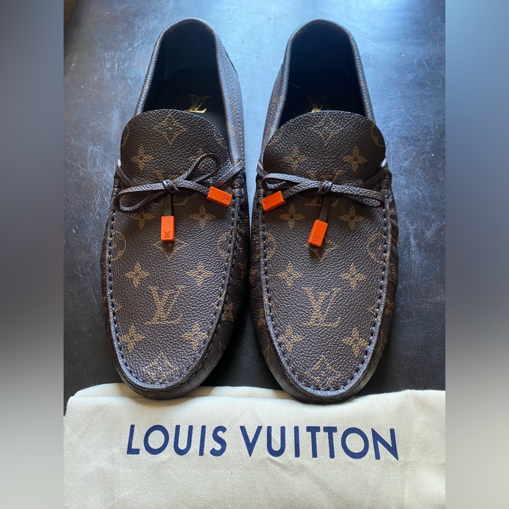 100% AUTHENTIC NEW  Louis Vuitton Driver Moccasin
